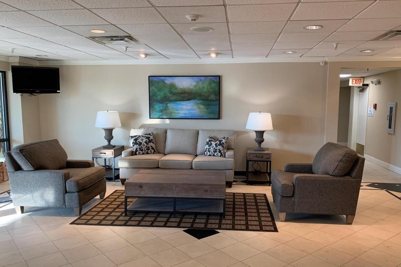 Hotel Baymont By Wyndham Latham Albany Airport Exterior foto