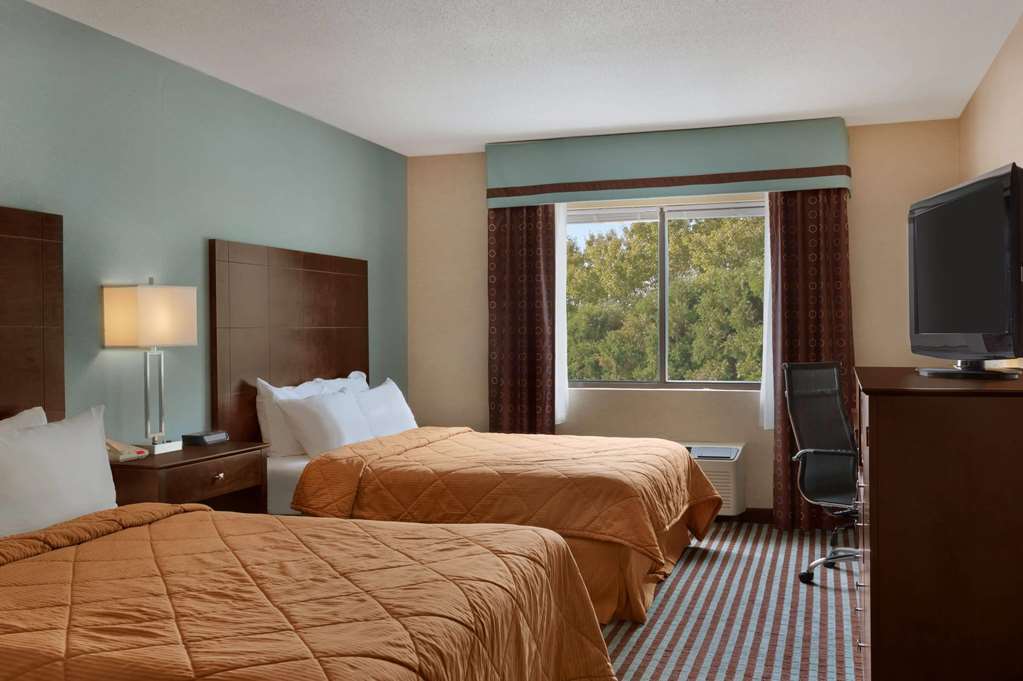 Hotel Baymont By Wyndham Latham Albany Airport Habitación foto