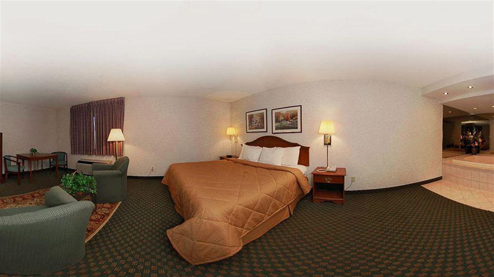 Hotel Baymont By Wyndham Latham Albany Airport Exterior foto
